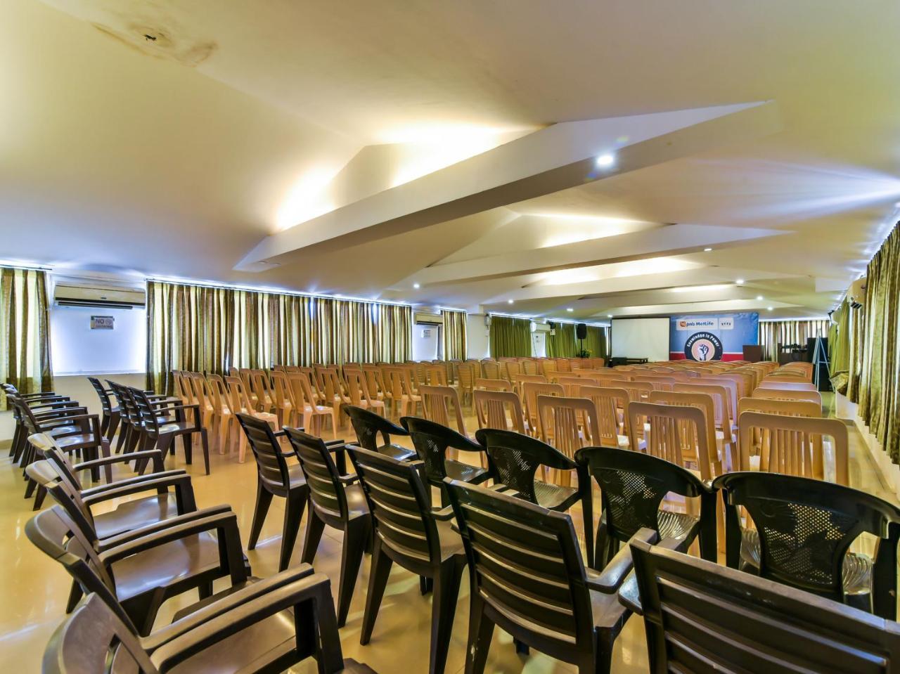 Ginger Tree Resort At The Beach Candolim Exteriör bild