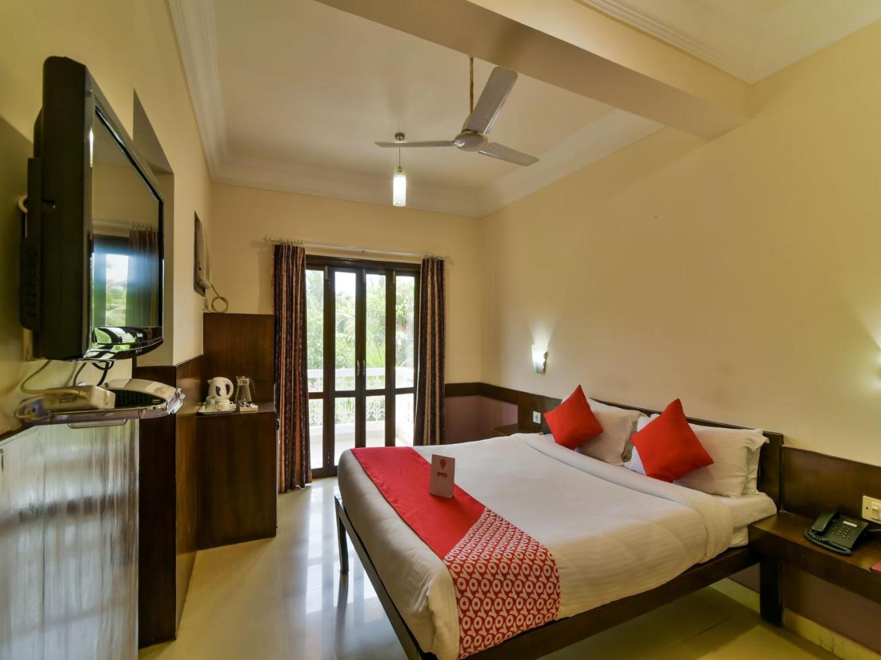 Ginger Tree Resort At The Beach Candolim Exteriör bild